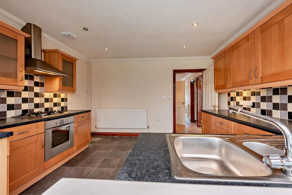 8637956-interior16-800.jpg