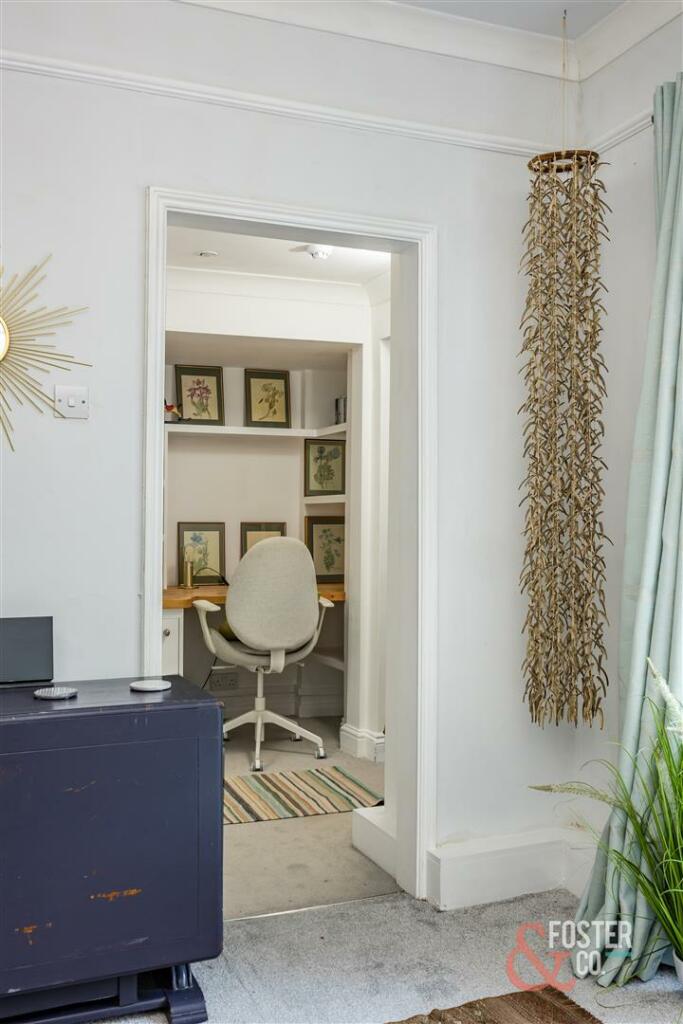 St Aubyns 22, Flat 2-4.JPG