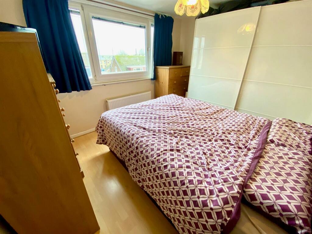 wheatley drive 22 bed 1.jpg