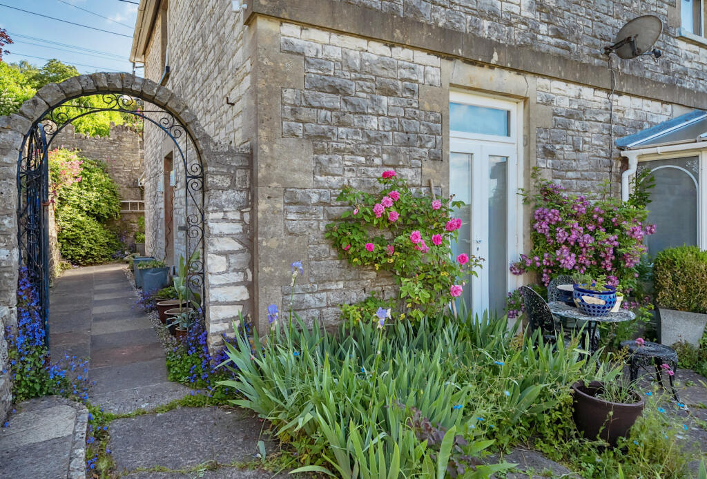 1298331-22-683d8d...