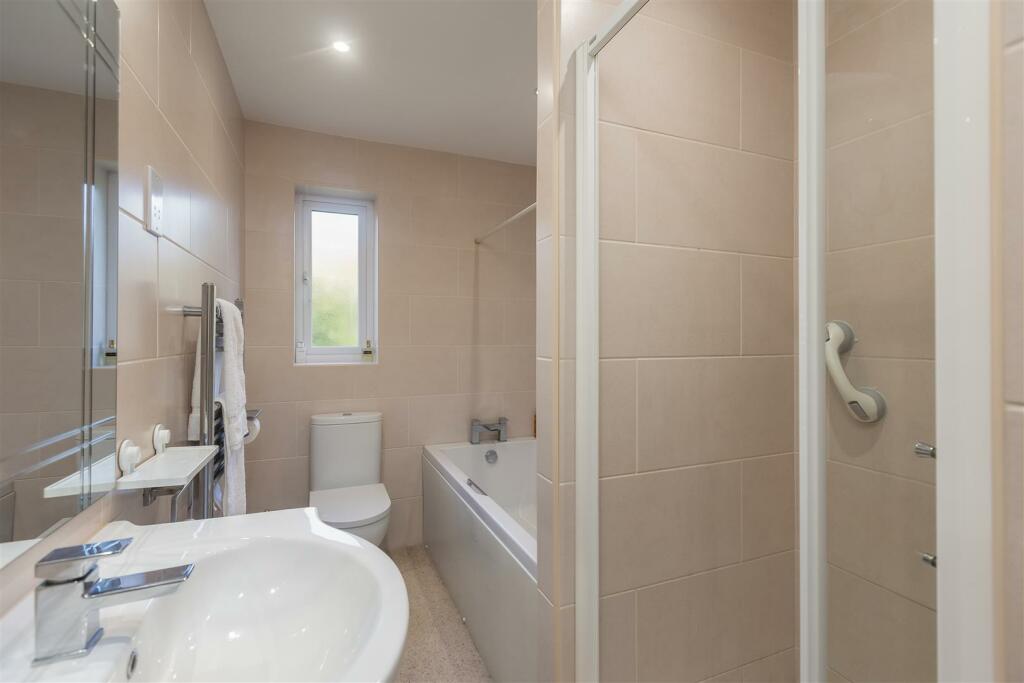 Corbie Way 33 Bathroom-1.jpg
