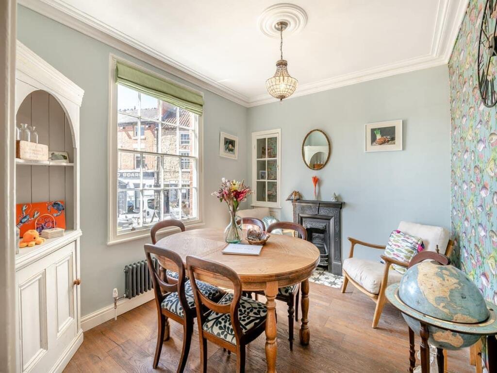 dining room.jpg