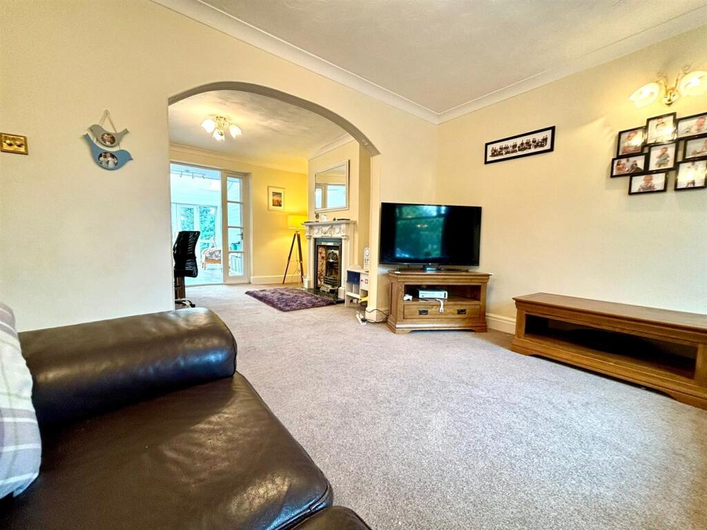 WhatsApp Image 2024-08-12 at 14.59.56 (2).jpeg