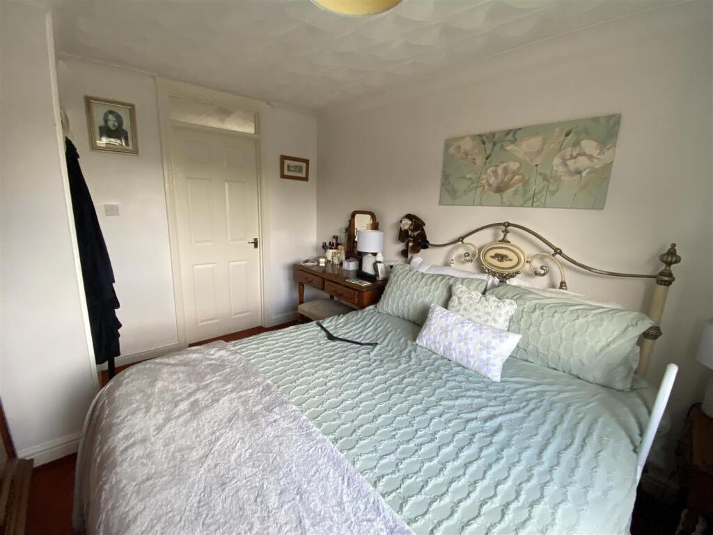 Bedroom no.1 rear double: