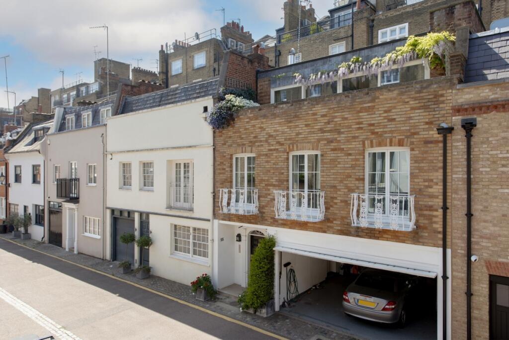Clabon Mews 