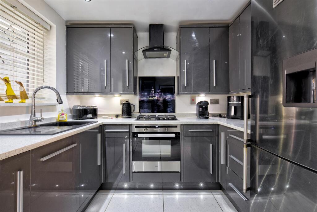 66 dixon green farnworth bl4 7eq-17.jpg
