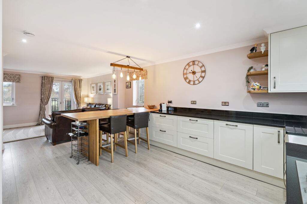 Lounge/Kitchen