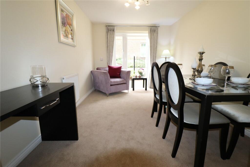 Bed 2 Or Dining