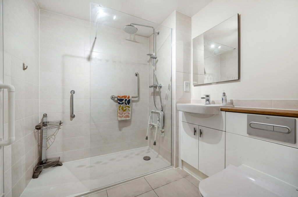 1317952-11-68762d...