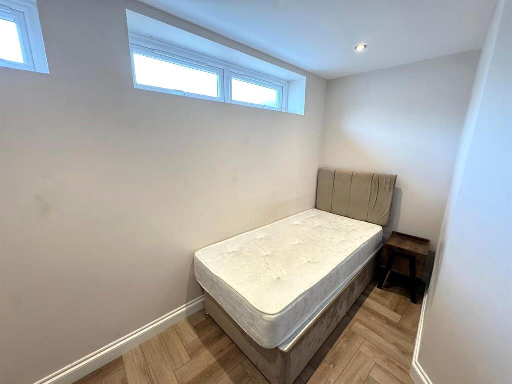 bedroom 3.jpeg