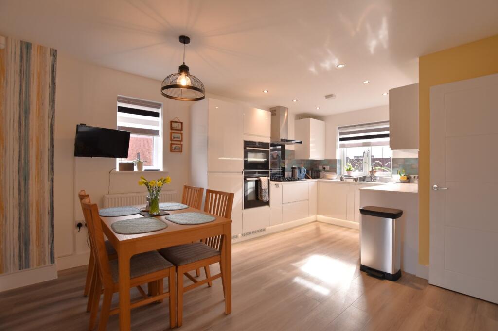 Kitchen / Diner