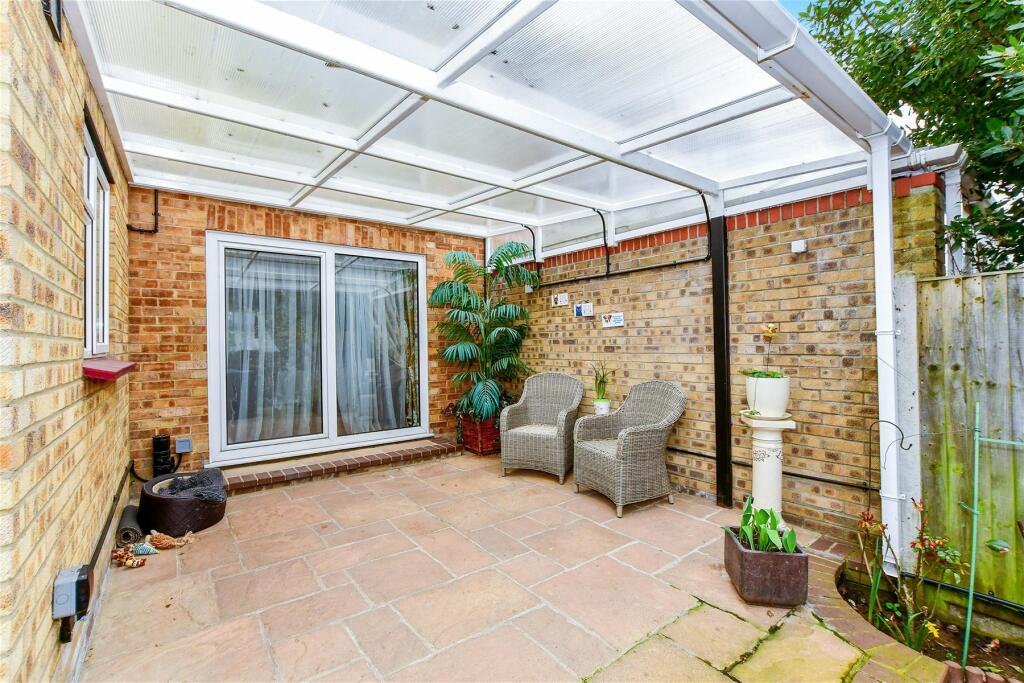 External Lifestyle Photograph