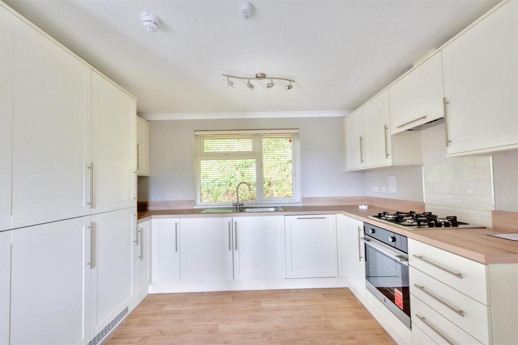 Kitchen_1.jpeg