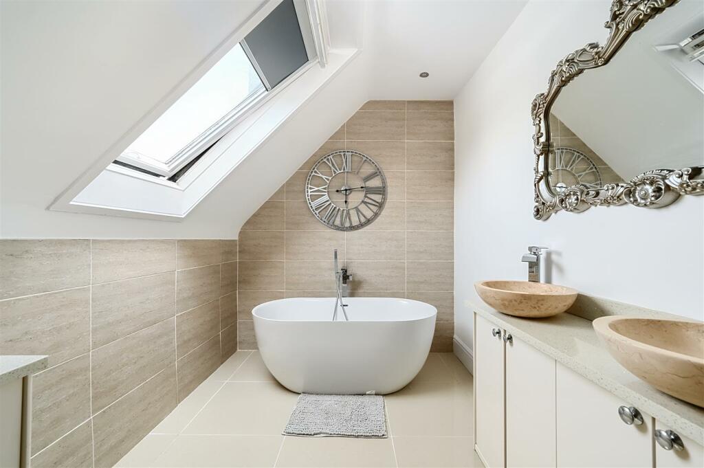 50a Sedlescombe Road South- TN380TJ (18).jpg