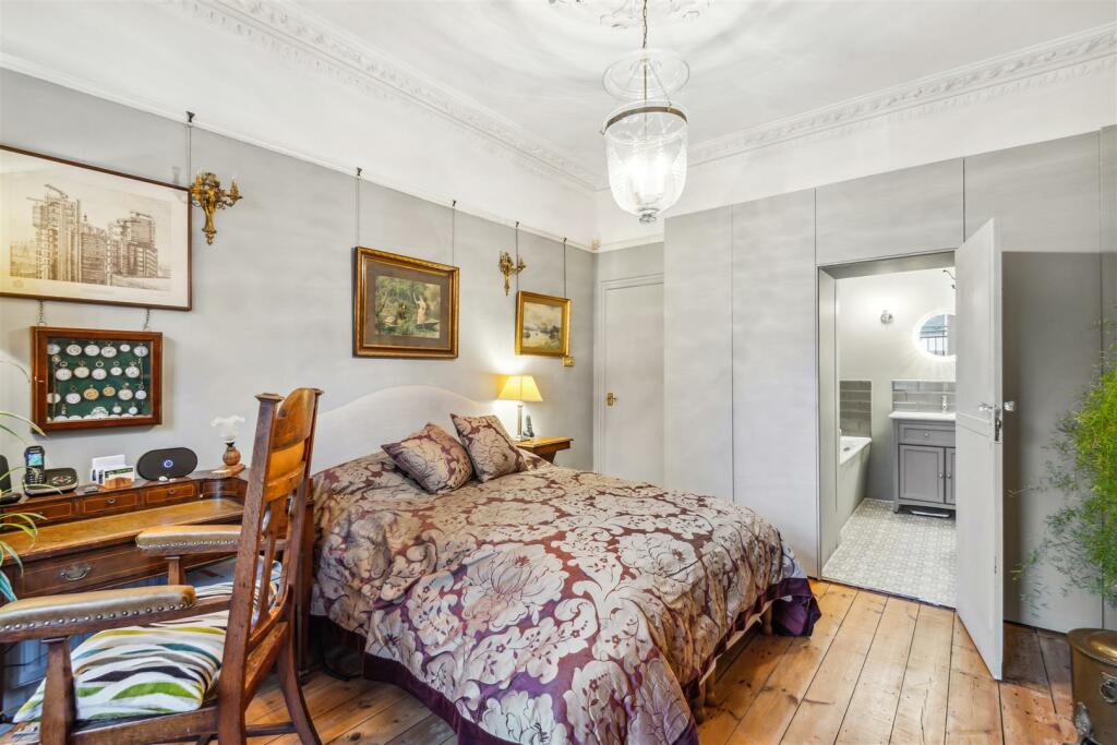 Chiswick High Road, W4 - FOR SALE