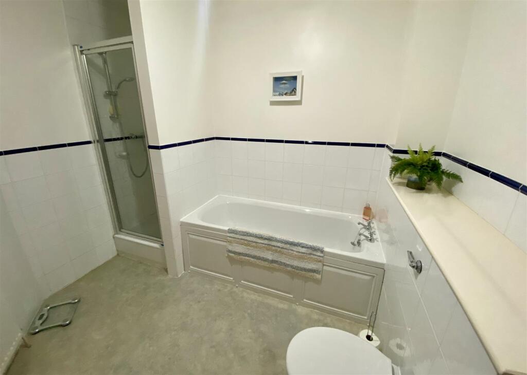 Bramleys Estate Agents - Kitson Hill - Mirfield (9