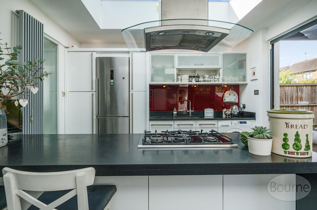 852ae4b6-e579-498...