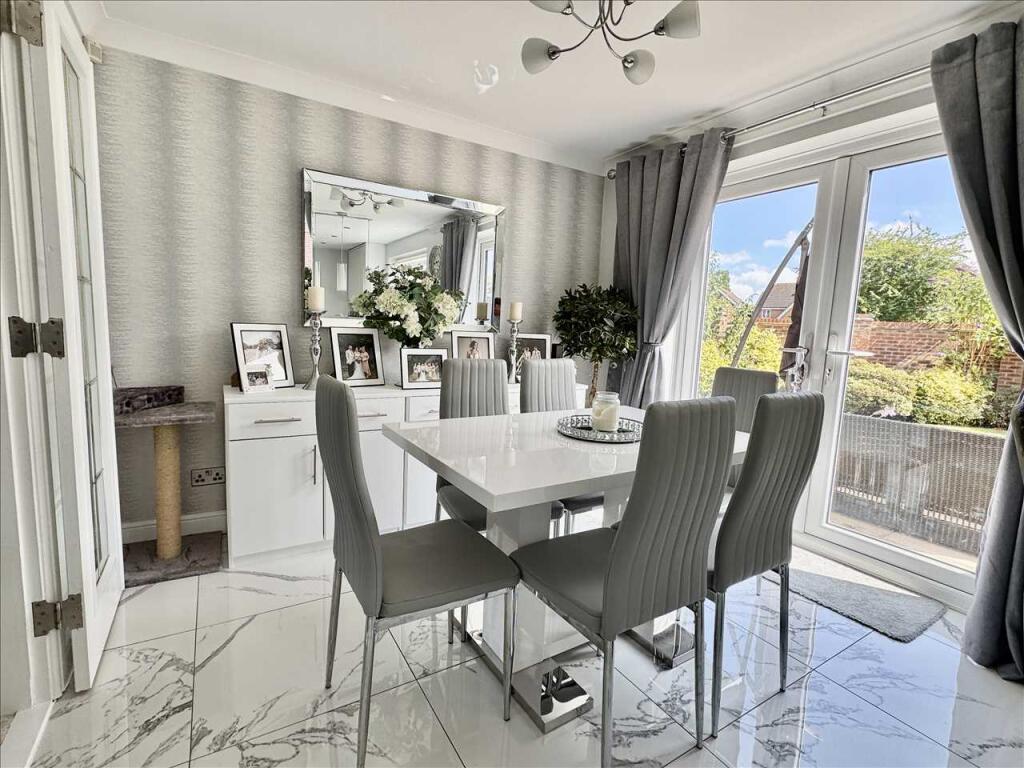 LIVING KITCHEN