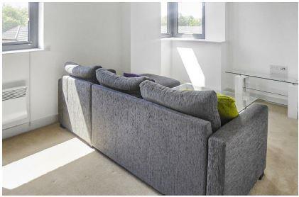 Flat 31, 310 Kings Road pic3.JPG
