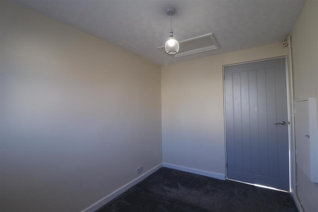 Bedroom 4/Office