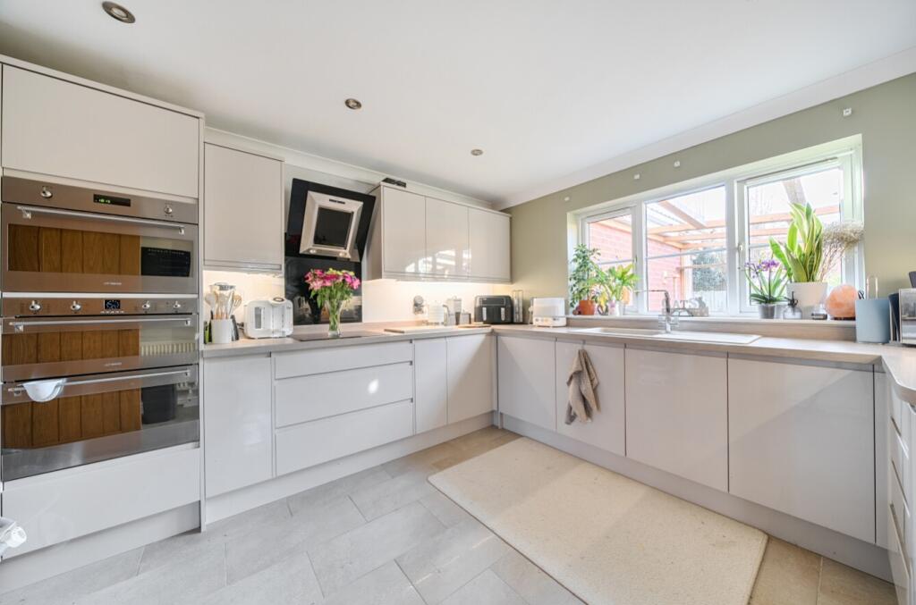 1376091-7-6915e94be5023