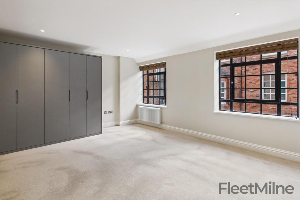 Main bedroom