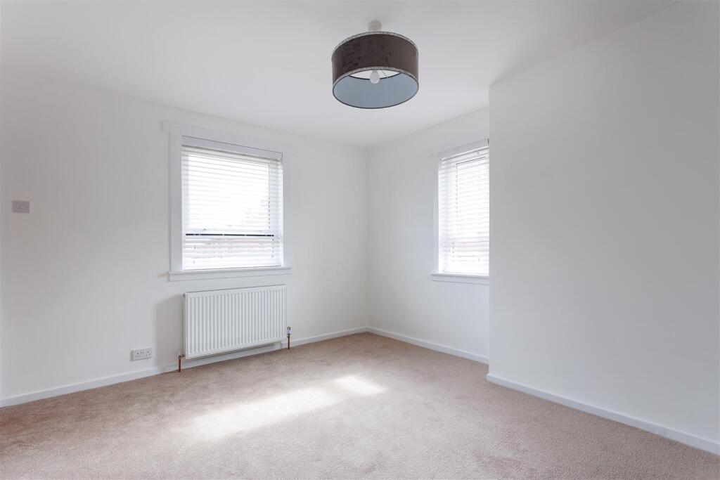 29 Churchill Cres 45.jpg