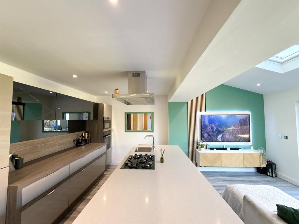 Kitchen/Diner/Family