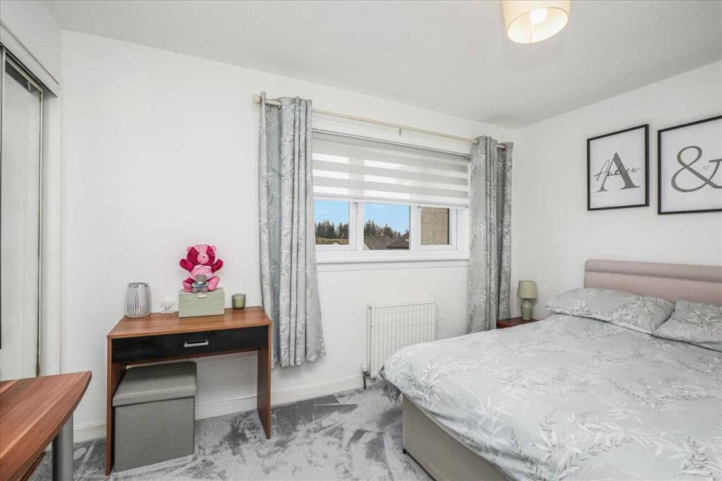 Bedroom One (3)