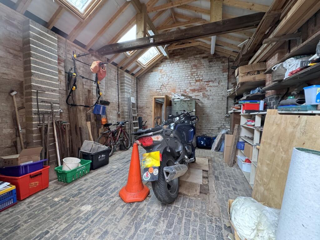 Garage/Canoe Store