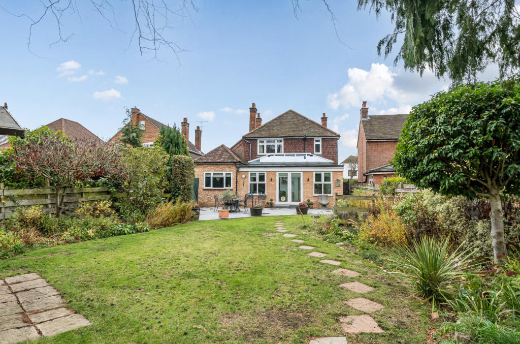 1375827-30-690ca3...