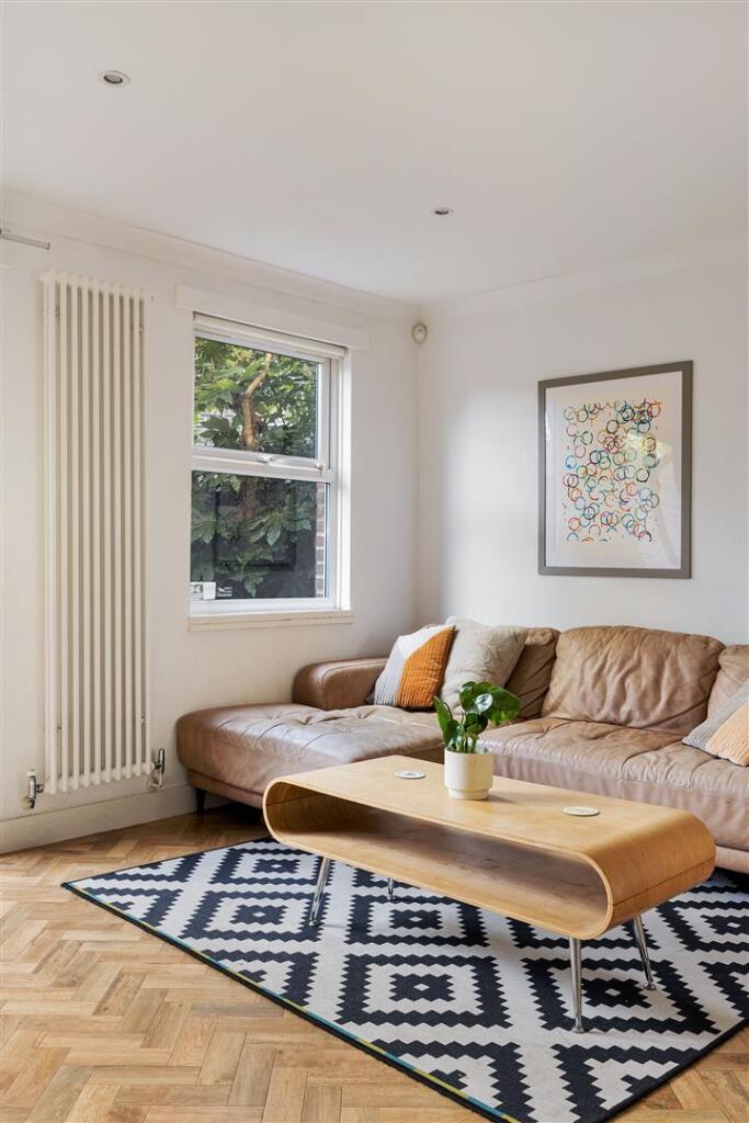 Christchurch Square E9