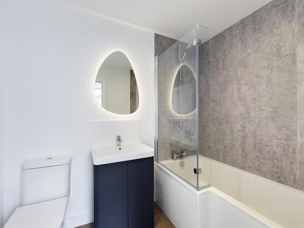 Samphire Bathroom