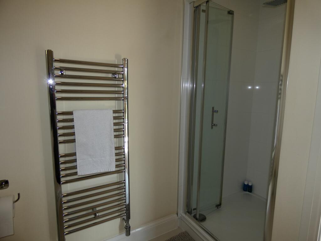 MASTER ENSUITE
