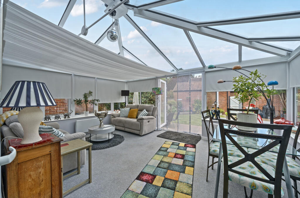 1299368-7-68372cd...