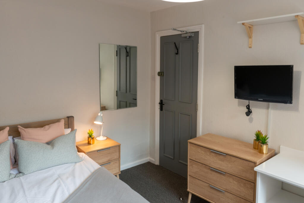 11 Well Street, Bedroom 11