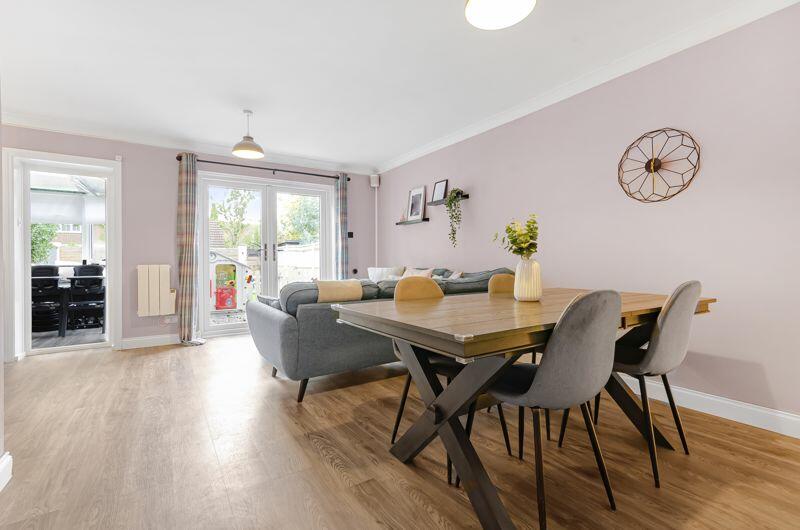 Lounge / Dining Room