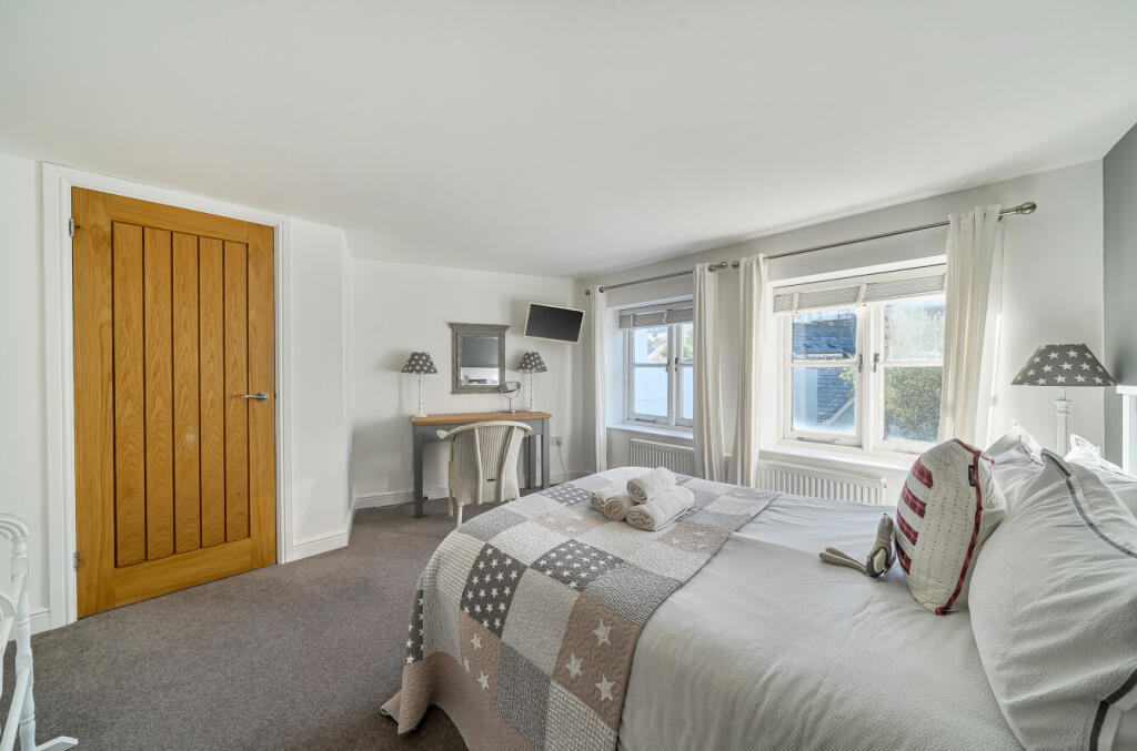 1373360-8-68fb969...