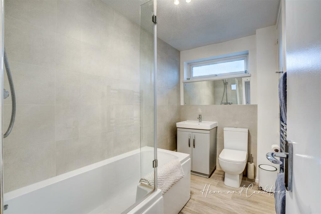 Launcelot Crescent, Thornhill, HernCrabtree (25).j