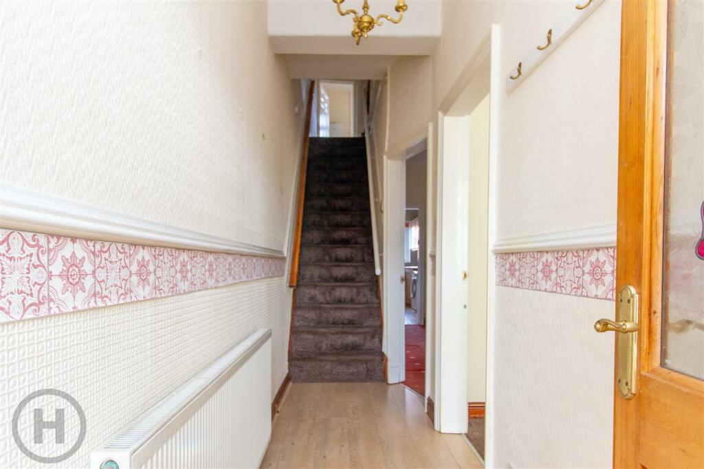 Entrance Hallway (2).jpg