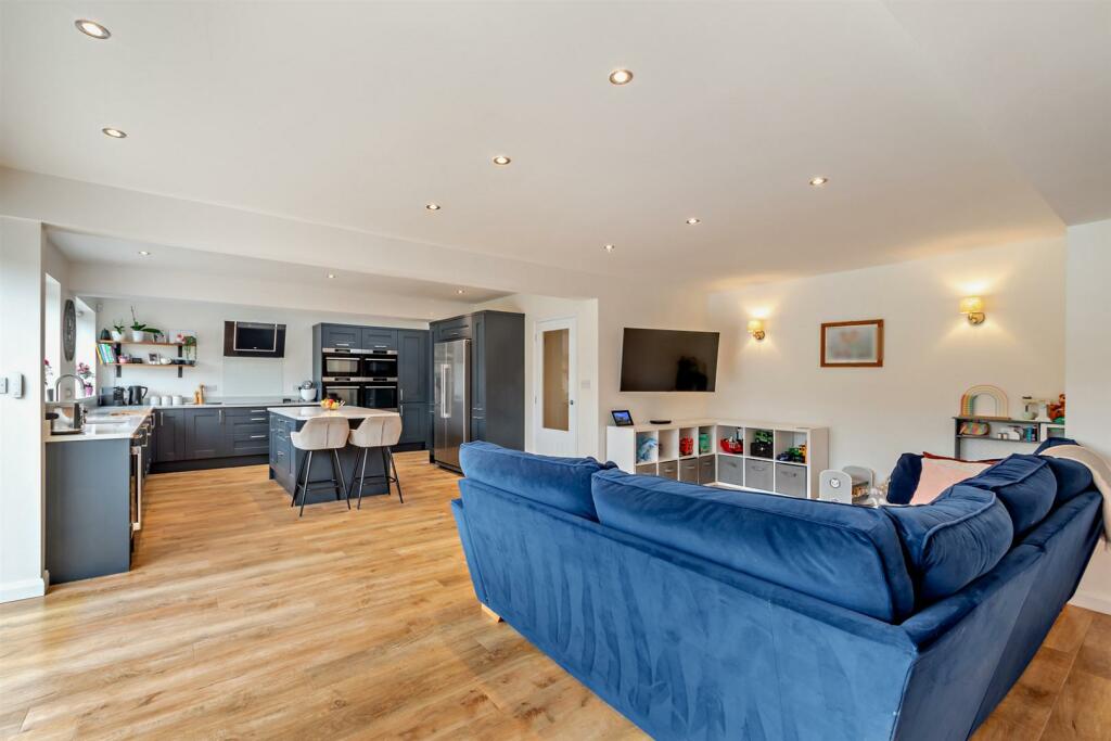 8610451-interior31-800.jpg