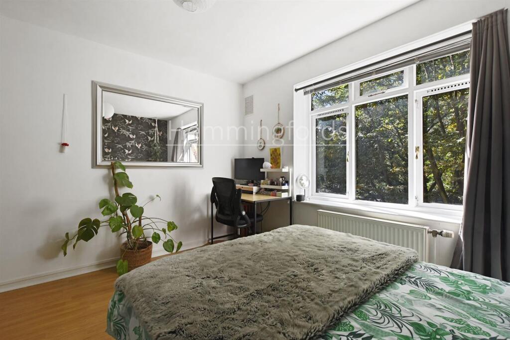 03-d76aGCHMF - 34 Cluse Court - Bedroom 3 -Origina