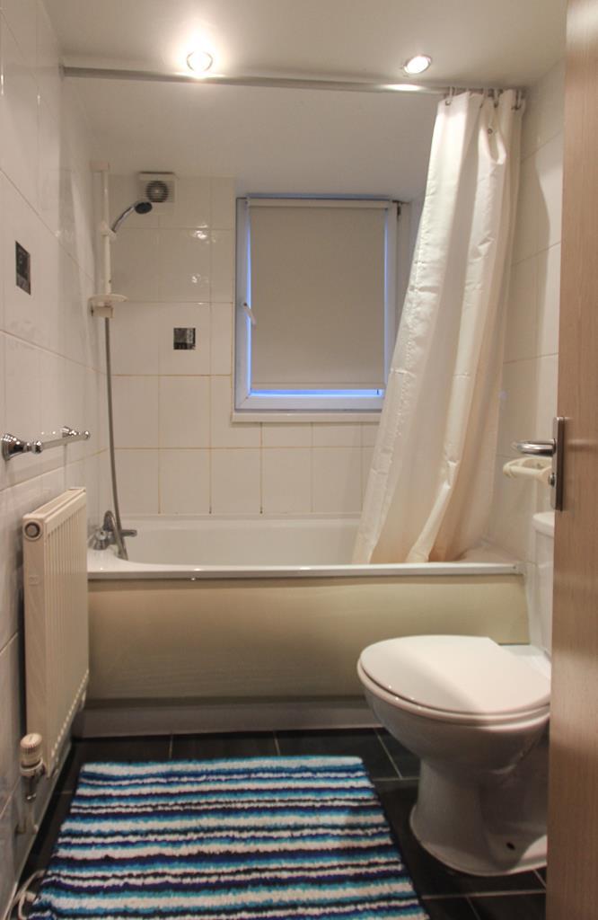 105 Rhymney Street LR (12 of 14).jpg