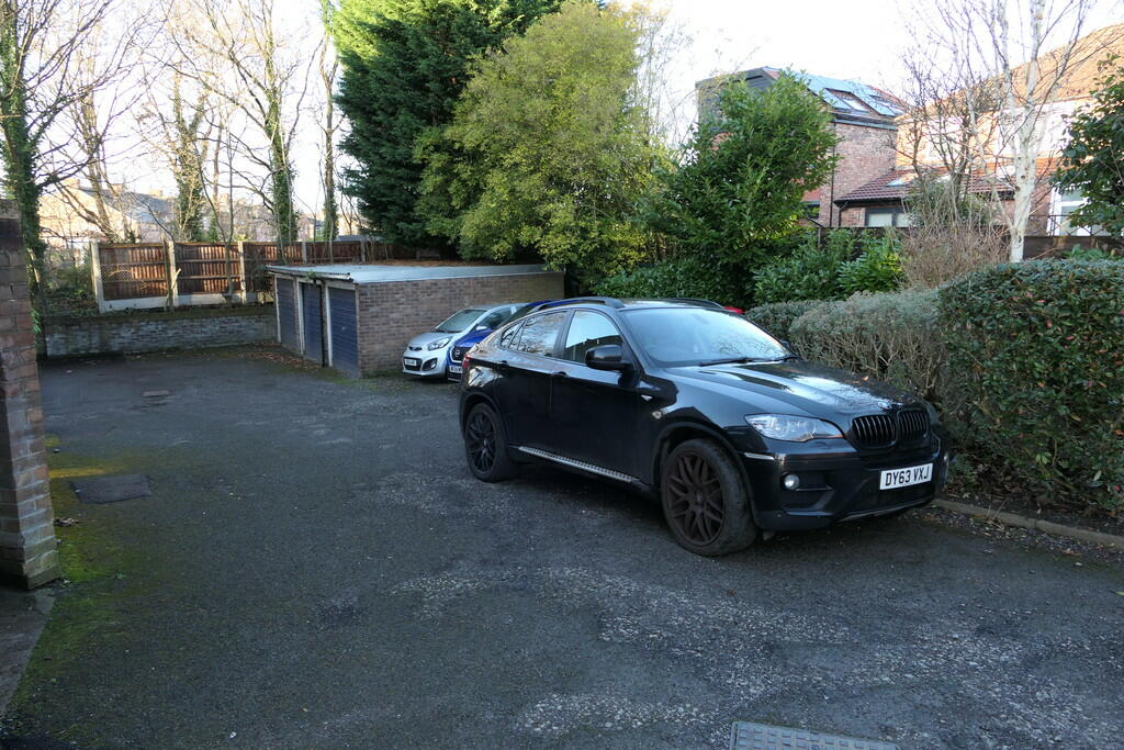 queenscourt6parki...