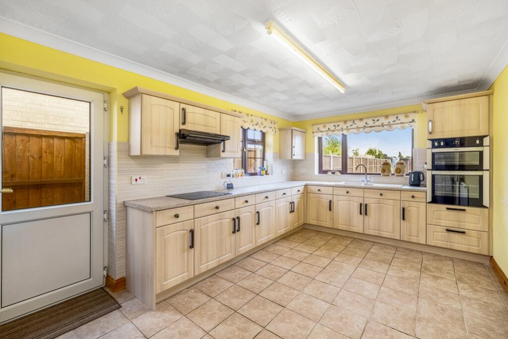 Tethers (Wrangle)-20