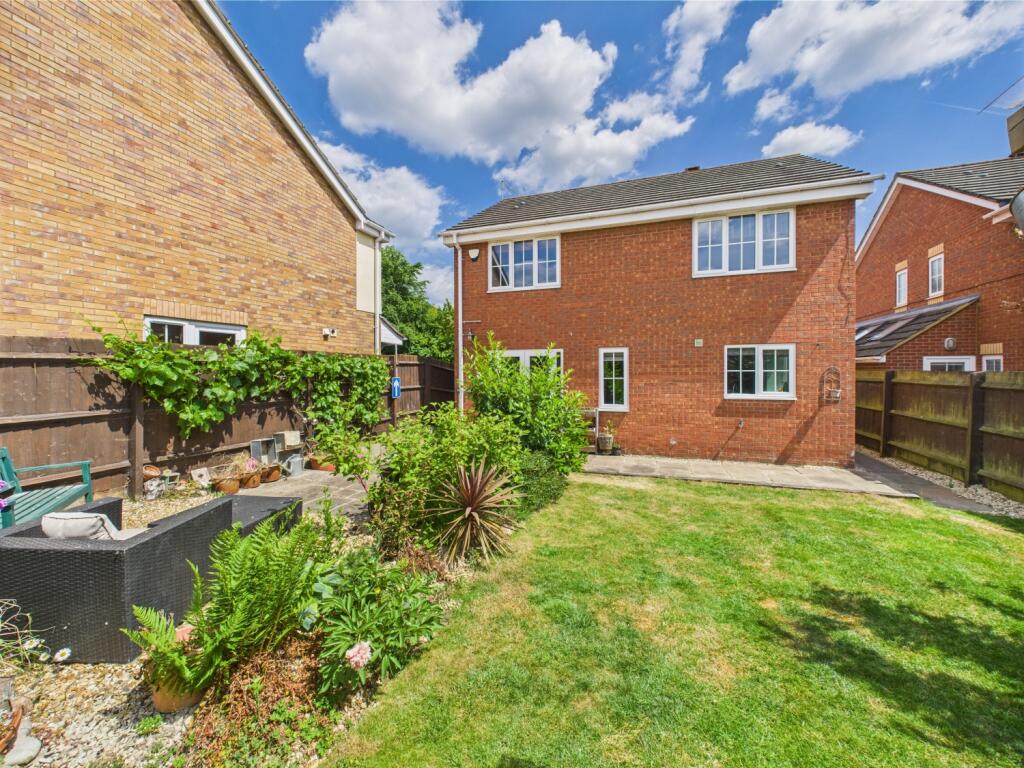 CAM04922G0-PR0028-STILL038