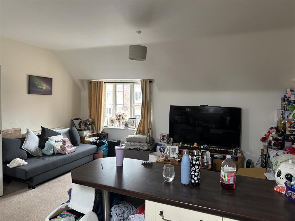 Open Plan Kitchen/Lounge