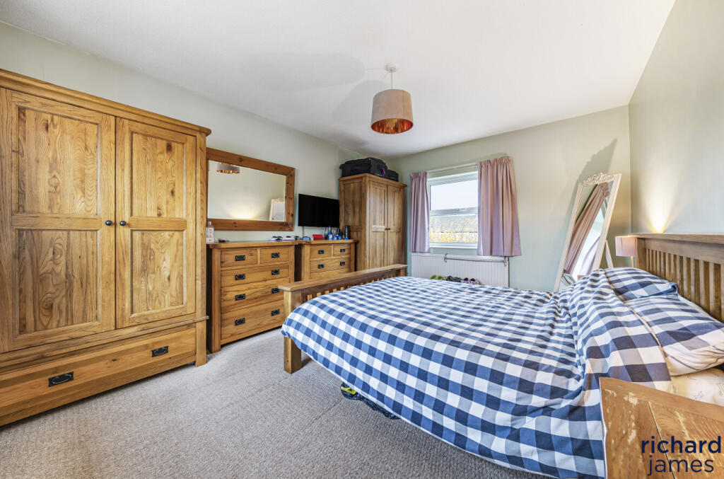 27a70ec4-74d1-4df...