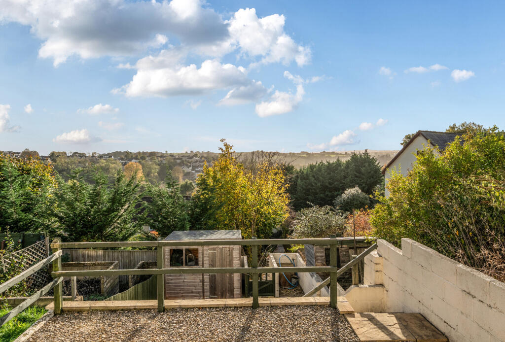 1372946-7-6900d3e...