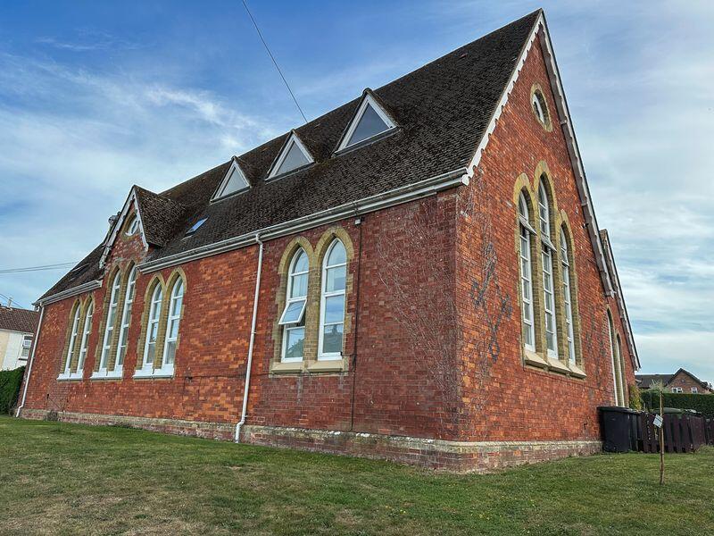 Photo 11